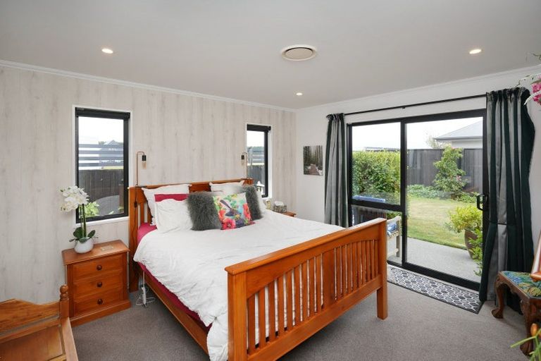 Photo of property in 11 Brantholme Place, Rangiora, 7400