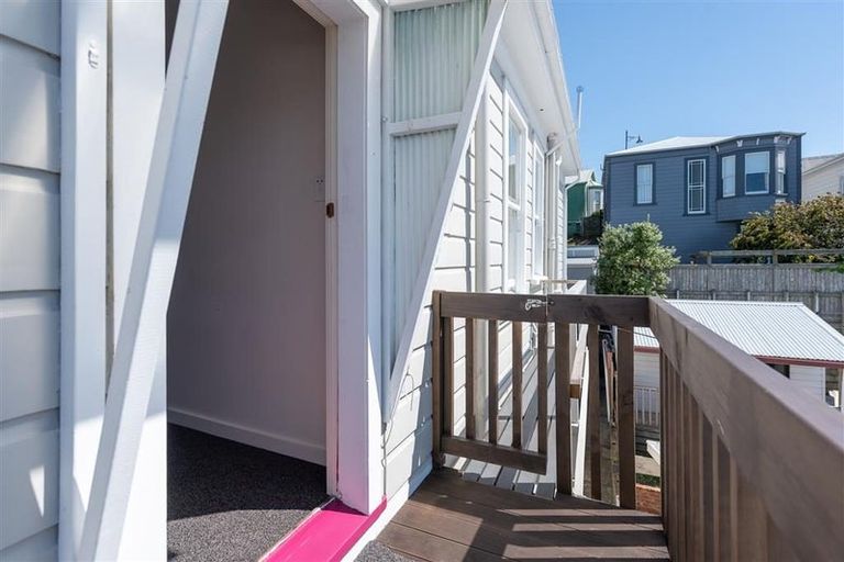 Photo of property in 4a/8 Howard Street, Mount Cook, Wellington, 6021