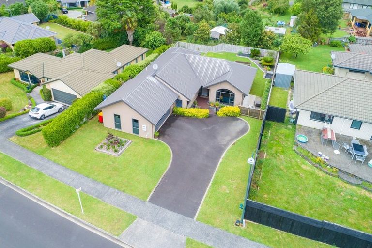 Photo of property in 71 Ayrshire Drive, Grandview Heights, Hamilton, 3200