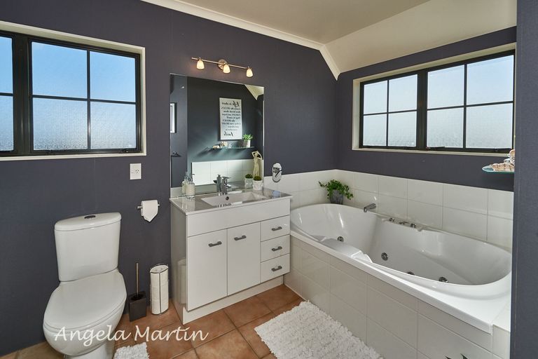 Photo of property in 7 Carow Street, Palmerston North, 4410