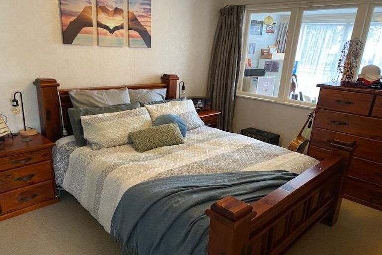 Photo of property in 127a Martin Street, Wallaceville, Upper Hutt, 5018