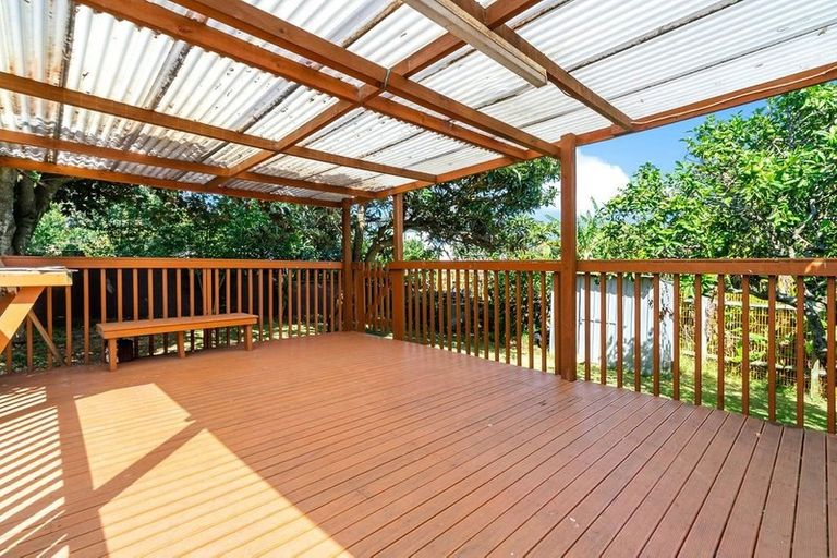 Photo of property in 5 Leeson Place, Mangere, Auckland, 2022