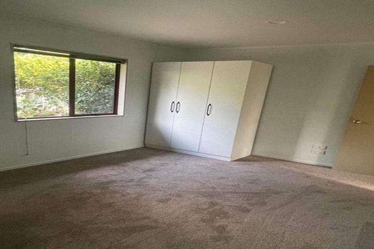 Photo of property in 18 Triangle Road, Massey, Auckland, 0614