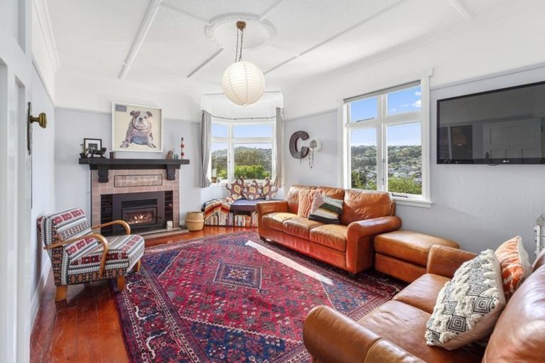 Photo of property in 38 Severn Street, Island Bay, Wellington, 6023