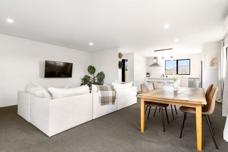 Photo of property in 17 Merino Crescent, Amberley, 7410