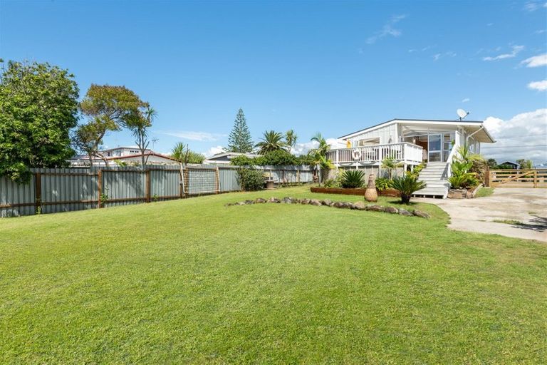 Photo of property in 41 Simpson Road, Papamoa Beach, Papamoa, 3118