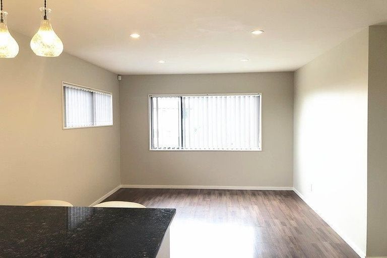 Photo of property in 160 Keri Vista Rise, Papakura, 2110