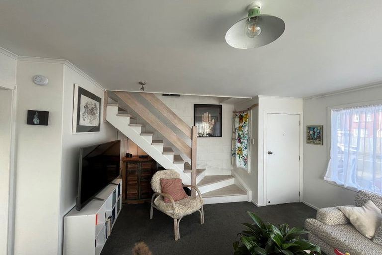 Photo of property in 2/31 Campbell Terrace, Petone, Lower Hutt, 5012