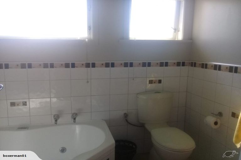 Photo of property in 118 Conway Street, Mayfair, Hastings, 4122