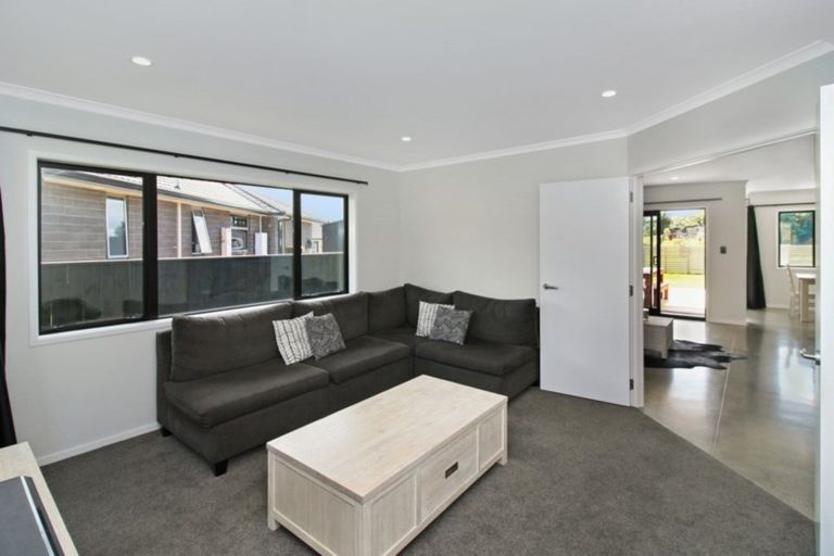 Photo of property in 15 Frederick Place, Whalers Gate, New Plymouth, 4310
