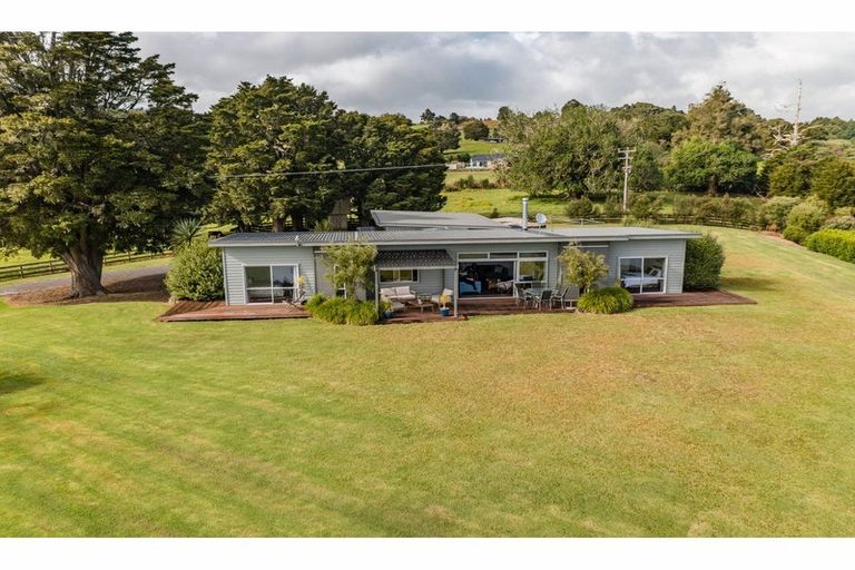 Photo of property in 817 Waimate Road North, Waimate North, Kerikeri, 0293