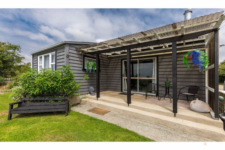 Photo of property in 12 James Street, Waimate, 7980