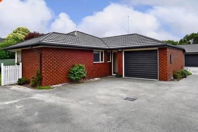 Photo of property in 2/18 Euston Street, Riccarton, Christchurch, 8041