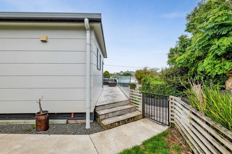 Photo of property in 1a Gordon Street, Glen Avon, New Plymouth, 4312