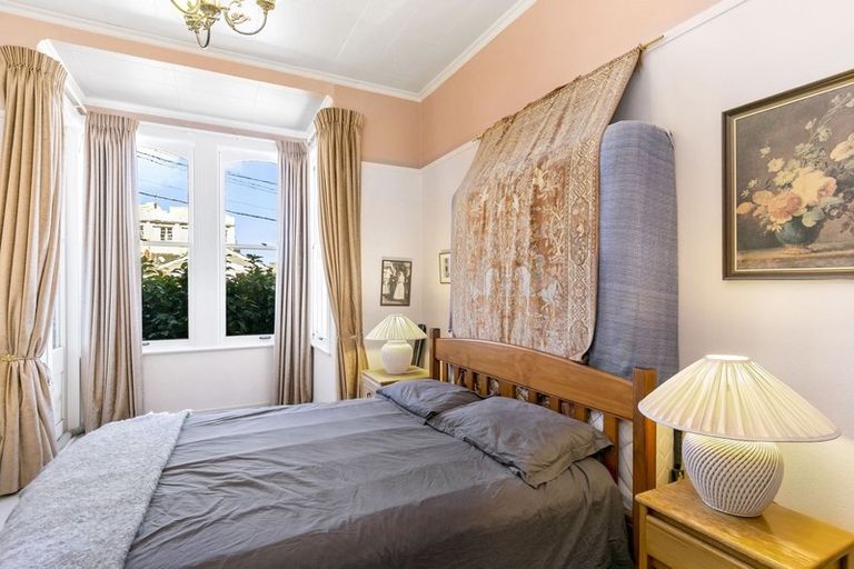 Photo of property in 7 Caroline Street, Mount Victoria, Wellington, 6011