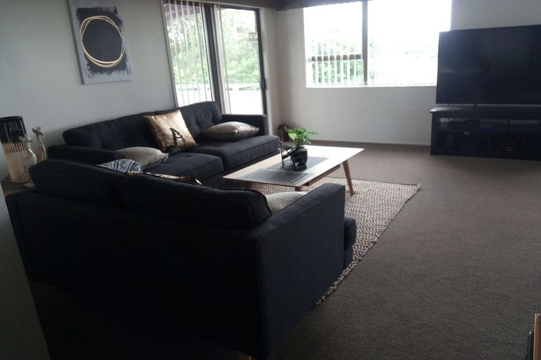 Photo of property in 5 Magellan Place, Papatoetoe, Auckland, 2025