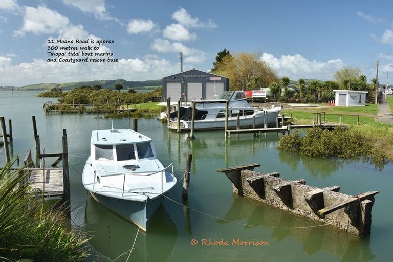 Photo of property in 11 Moana Road, Tinopai, Matakohe, 0593