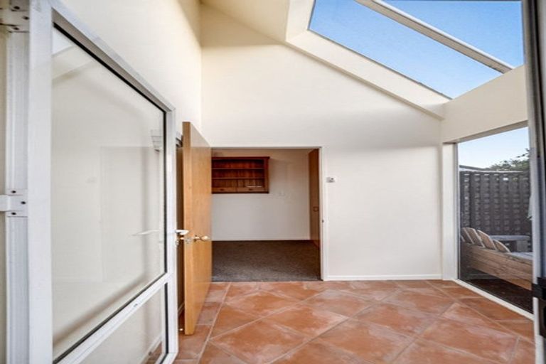 Photo of property in 2/5 Tahi Place, Belfast, Christchurch, 8051