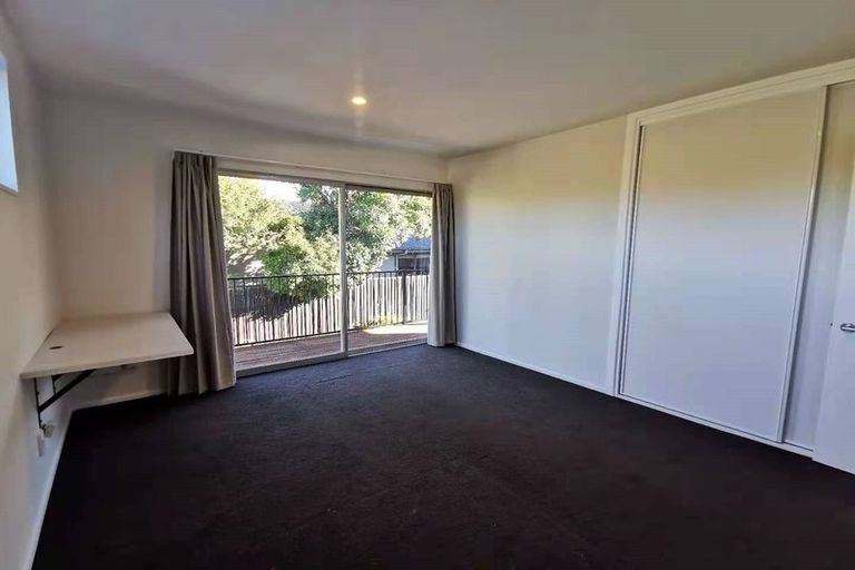 Photo of property in 32 Ambleside Drive, Burnside, Christchurch, 8053