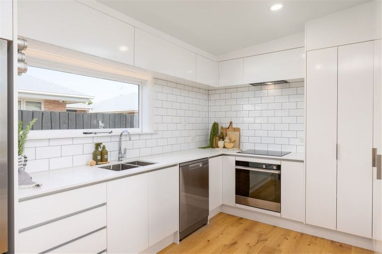 Photo of property in 136 Matsons Avenue, Papanui, Christchurch, 8053