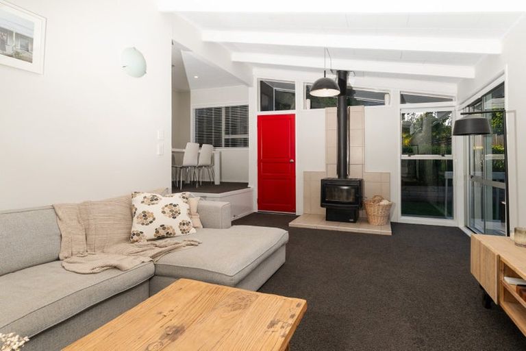 Photo of property in 5 Beeche Place, Birkdale, Auckland, 0626