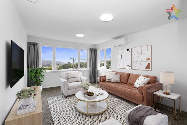 Photo of property in 5 Balmain Street, Newlands, Wellington, 6037