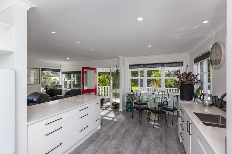 Photo of property in 122 Ruapehu Street, Paraparaumu, 5032