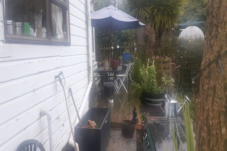 Photo of property in 20 Athol Place, Ravensbourne, Dunedin, 9022