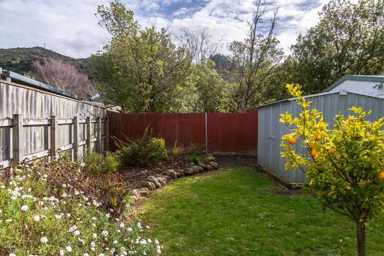 Photo of property in 3 Kowhai Grove, Featherston, 5710