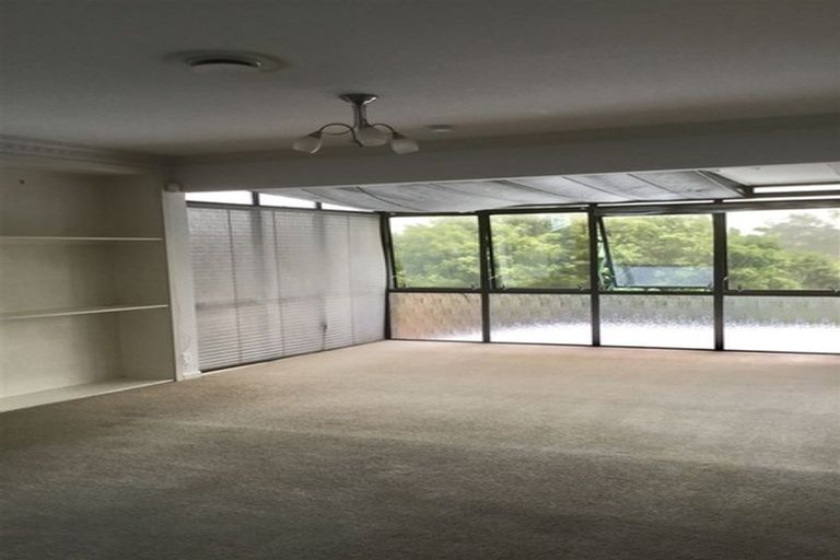 Photo of property in 56 Sherwood Avenue, Te Atatu South, Auckland, 0610