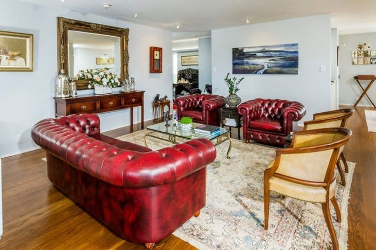 Photo of property in 2b/6 The Promenade, Takapuna, Auckland, 0622