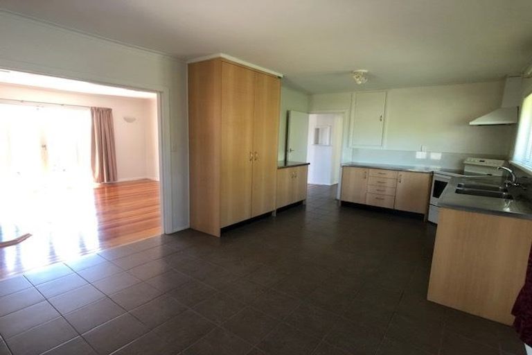 Photo of property in 4 Simpson Road, Ranui, Auckland, 0612