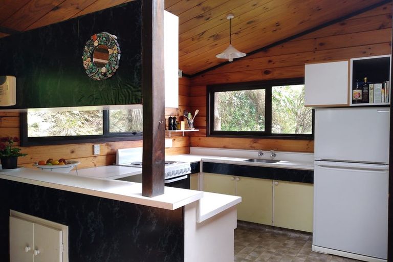 Photo of property in 6a Hine Road, Wainuiomata, Lower Hutt, 5014