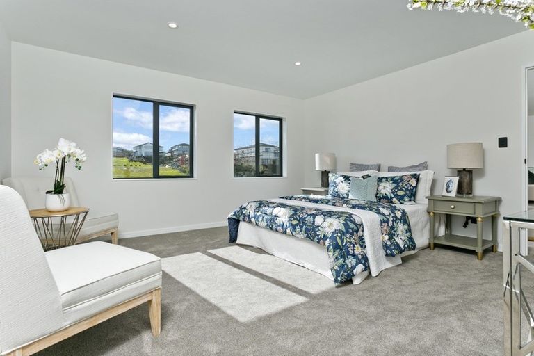 Photo of property in 2 Fender Place, Long Bay, Auckland, 0630