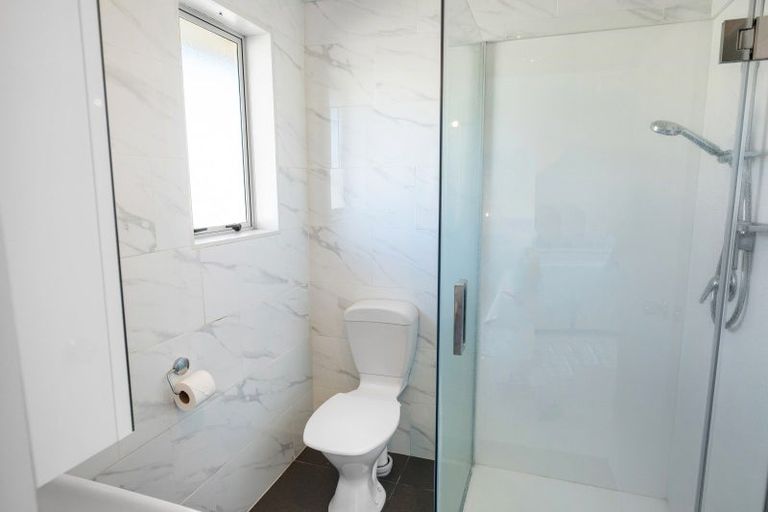 Photo of property in 18 Boston Parade, Kelvin Grove, Palmerston North, 4414