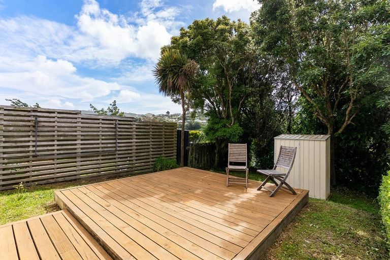Photo of property in 5 Brydon Way, Paparangi, Wellington, 6037