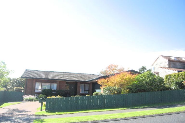 Photo of property in 31 Charles Dickens Drive, Mellons Bay, Auckland, 2014