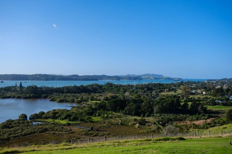 Photo of property in 144a Edmonds Road, Kerikeri, 0293