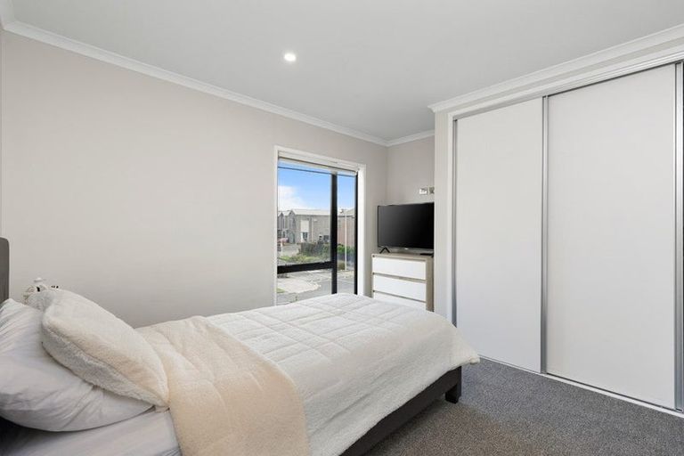 Photo of property in 14 Nugget Avenue, Hobsonville, Auckland, 0616