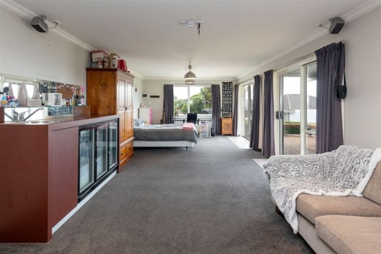Photo of property in 7 Paisley Street, Mellons Bay, Auckland, 2014
