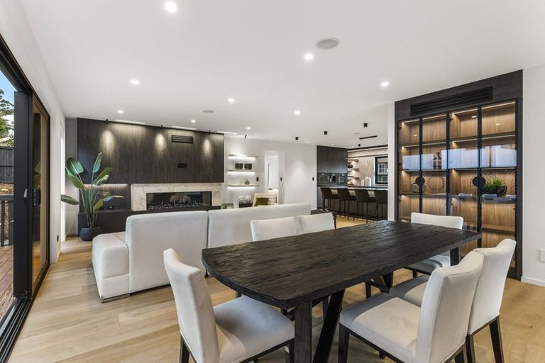 Photo of property in 28a Oliver Twist Avenue, Mellons Bay, Auckland, 2014