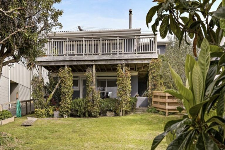 Photo of property in 6a Piccadilly Circus, Snells Beach, 0920