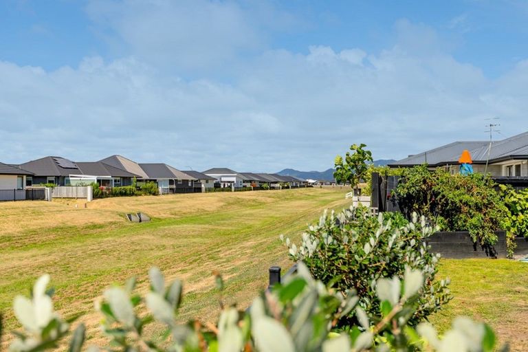 Photo of property in 75 Te Kio Crescent, Papamoa Beach, Papamoa, 3118