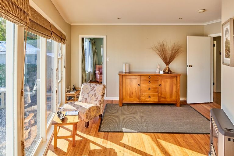 Photo of property in 7 Motukaraka Point, Pauatahanui, Porirua, 5381