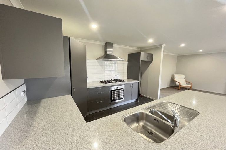 Photo of property in 66 Te Puia Drive, Aotea, Porirua, 5024