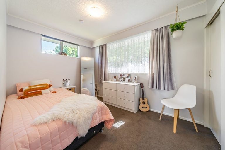 Photo of property in 2/22 Burns Grove, Trentham, Upper Hutt, 5018