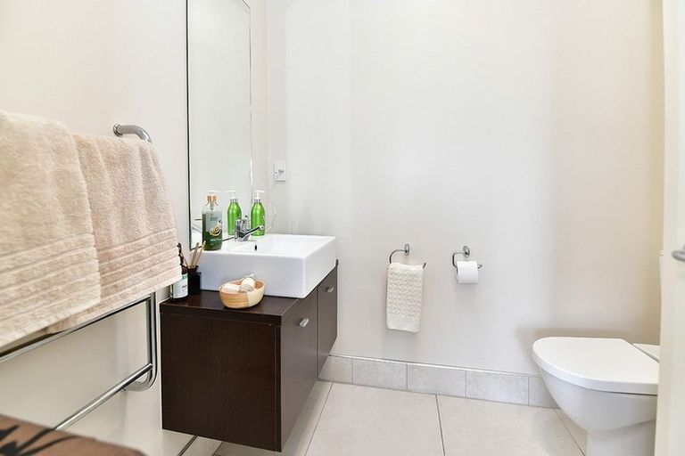 Photo of property in 285 Pinecrest Drive, Gulf Harbour, Whangaparaoa, 0930