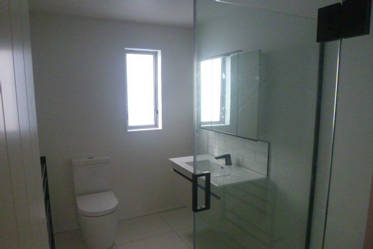 Photo of property in 64 Burnham Street, Seatoun, Wellington, 6022