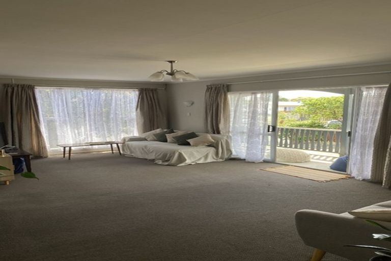 Photo of property in 22 Simcox Street, Otaki Beach, Otaki, 5512