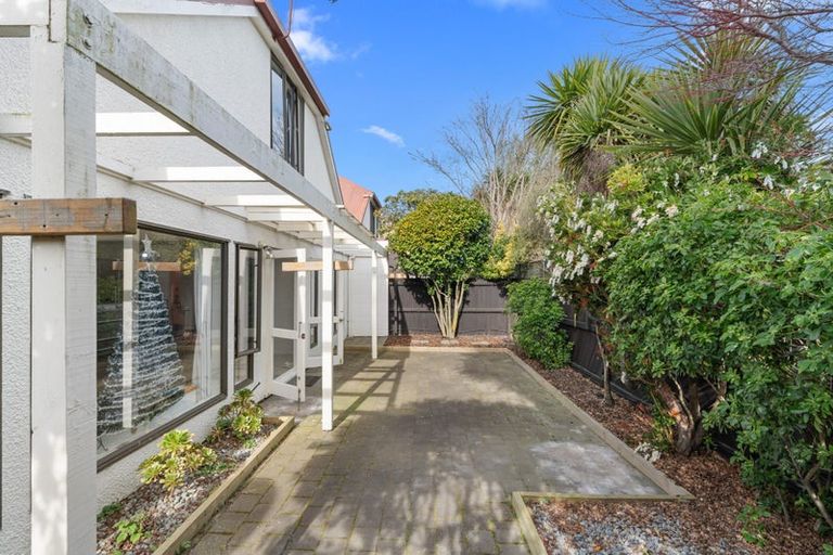 Photo of property in 1/8 Cottesmore Close, Burnside, Christchurch, 8053